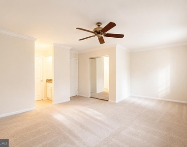 2184 Pond View Court - Photo Thumbnail 24