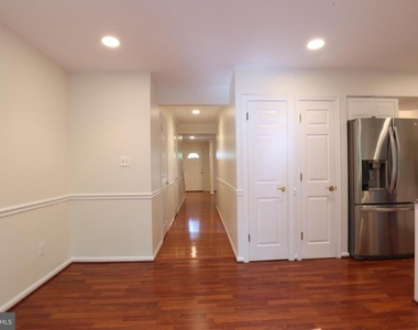 2184 Pond View Court - Photo Thumbnail 13