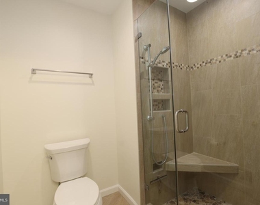 2184 Pond View Court - Photo Thumbnail 19