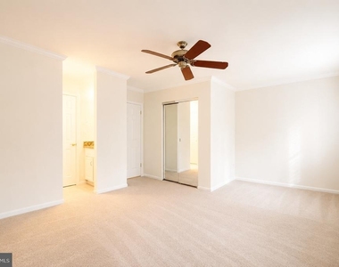 2184 Pond View Court - Photo Thumbnail 17