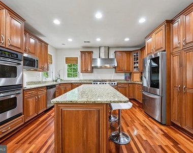 2375 Jawed Place - Photo Thumbnail 7