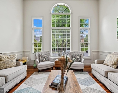 2375 Jawed Place - Photo Thumbnail 5