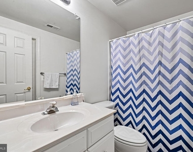 2375 Jawed Place - Photo Thumbnail 27