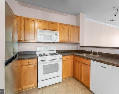 12000 Market Street - Photo Thumbnail 3