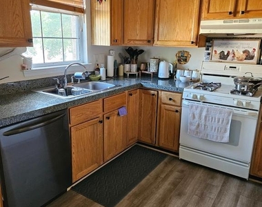 6163 Kendra Way - Photo Thumbnail 9