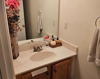 6163 Kendra Way - Photo Thumbnail 8
