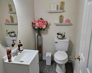 6163 Kendra Way - Photo Thumbnail 2
