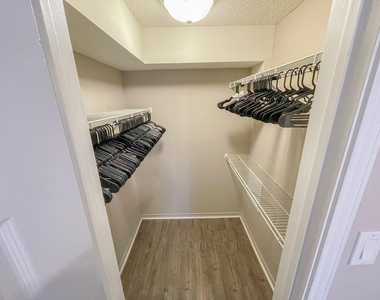 1524 Lincoln Way - Photo Thumbnail 12