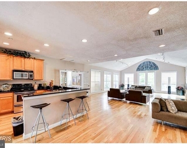 1524 Lincoln Way - Photo Thumbnail 19