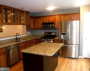 8714 Wadebrook Terrace - Photo Thumbnail 11