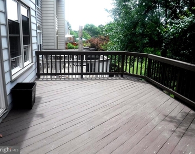8714 Wadebrook Terrace - Photo Thumbnail 12