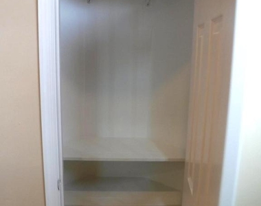 8714 Wadebrook Terrace - Photo Thumbnail 3