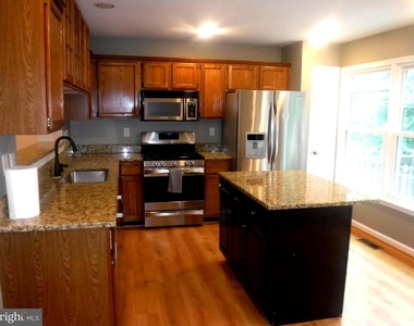 8714 Wadebrook Terrace - Photo Thumbnail 10