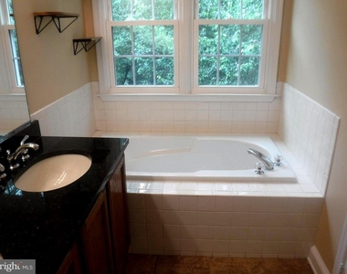 8714 Wadebrook Terrace - Photo Thumbnail 22