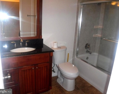 8714 Wadebrook Terrace - Photo Thumbnail 14