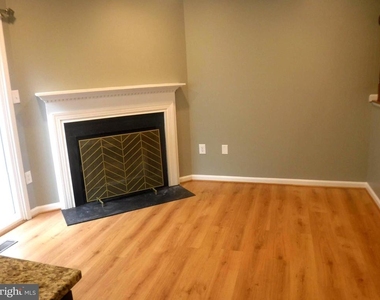 8714 Wadebrook Terrace - Photo Thumbnail 9