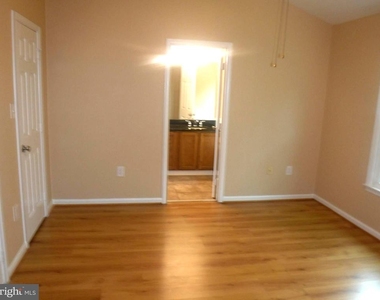 8714 Wadebrook Terrace - Photo Thumbnail 19