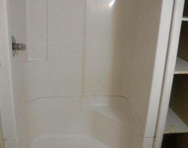 8714 Wadebrook Terrace - Photo Thumbnail 30