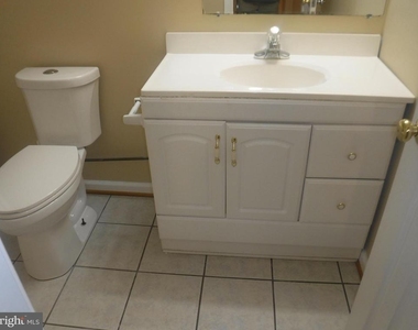 8714 Wadebrook Terrace - Photo Thumbnail 29