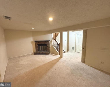10303 Granite Creek Lane - Photo Thumbnail 22