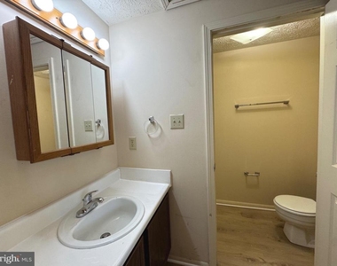 10303 Granite Creek Lane - Photo Thumbnail 12