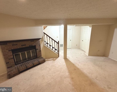 10303 Granite Creek Lane - Photo Thumbnail 24