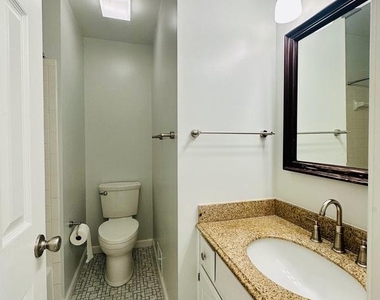 5178 Kimscott Court - Photo Thumbnail 13