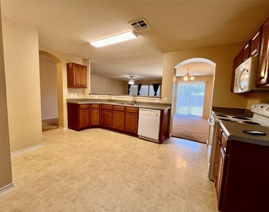 11505 Burton St - Photo Thumbnail 5