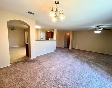 11505 Burton St - Photo Thumbnail 4