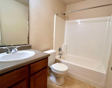 11505 Burton St - Photo Thumbnail 12