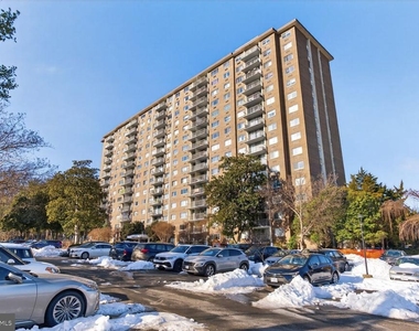 2059 Huntington Avenue - Photo Thumbnail 3