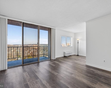 2059 Huntington Avenue - Photo Thumbnail 7