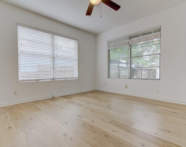 1711 Brentwood St - Photo Thumbnail 13