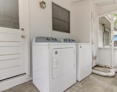 1711 Brentwood St - Photo Thumbnail 16