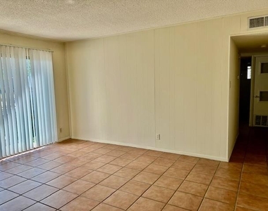 2612 Salado St St - Photo Thumbnail 1