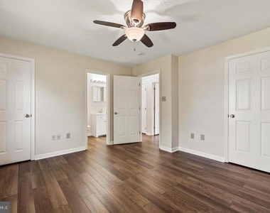 136 Nightingale Avenue - Photo Thumbnail 14