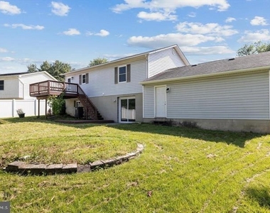 136 Nightingale Avenue - Photo Thumbnail 36