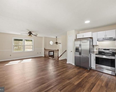 136 Nightingale Avenue - Photo Thumbnail 10