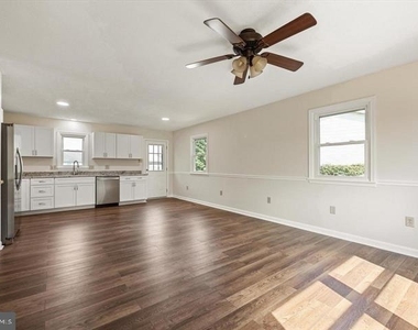136 Nightingale Avenue - Photo Thumbnail 9