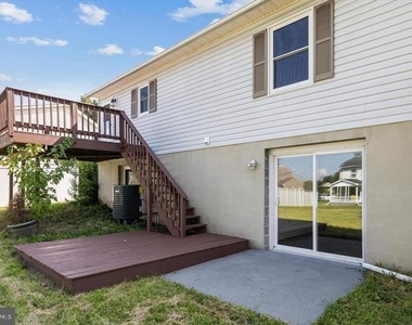 136 Nightingale Avenue - Photo Thumbnail 31
