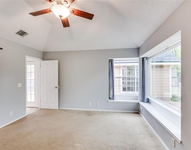 2106 Heather Dr - Photo Thumbnail 19