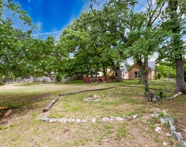 2106 Heather Dr - Photo Thumbnail 33