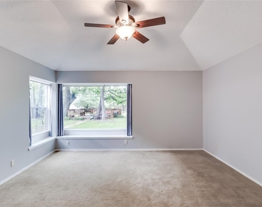 2106 Heather Dr - Photo Thumbnail 20