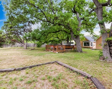 2106 Heather Dr - Photo Thumbnail 34