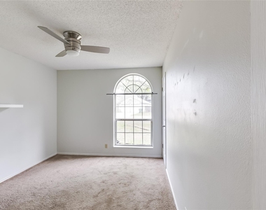 2106 Heather Dr - Photo Thumbnail 27