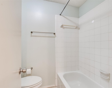 2106 Heather Dr - Photo Thumbnail 26