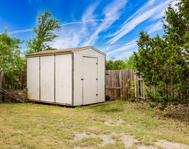 2106 Heather Dr - Photo Thumbnail 36
