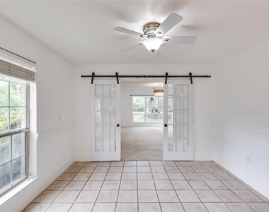2106 Heather Dr - Photo Thumbnail 13
