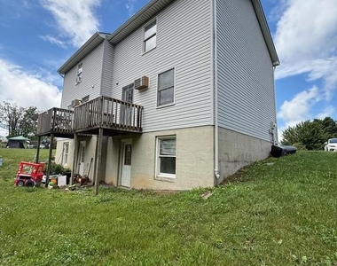 110 Cascade Circle - Photo Thumbnail 13