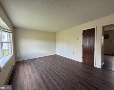110 Cascade Circle - Photo Thumbnail 1